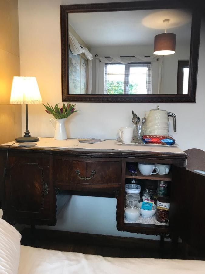 Cute Self-Contained Guest Room With Ensuite And Private Decked Porch In Glastonbury Dış mekan fotoğraf